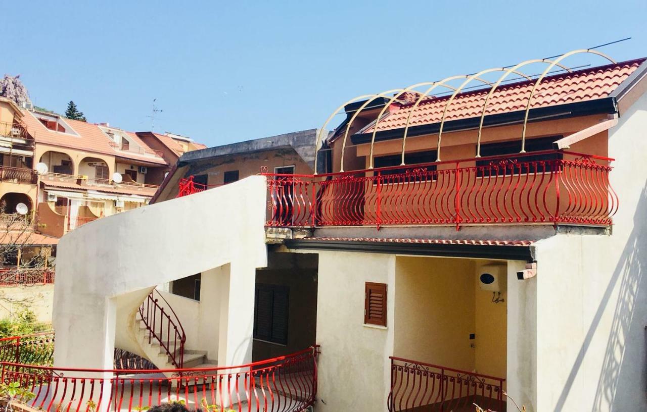 La Casa Del Sole Sorgente Letojanni Exterior foto